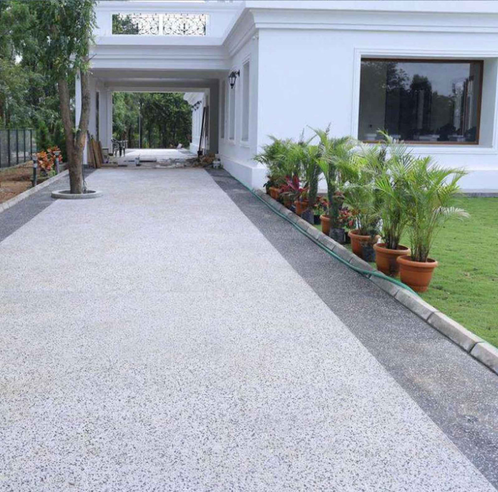 Anti skid stonecrete tile
