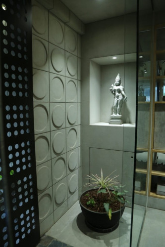 81C7524C-41D6-48C1-9C7D-F4F59724DB89 1 105 c-683x1024